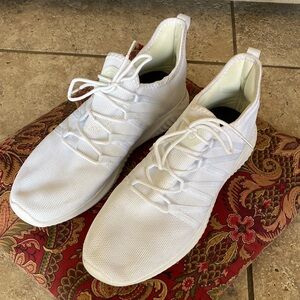 Feethit White Athletic Men's Shoes Size 9.5/10 EU 44